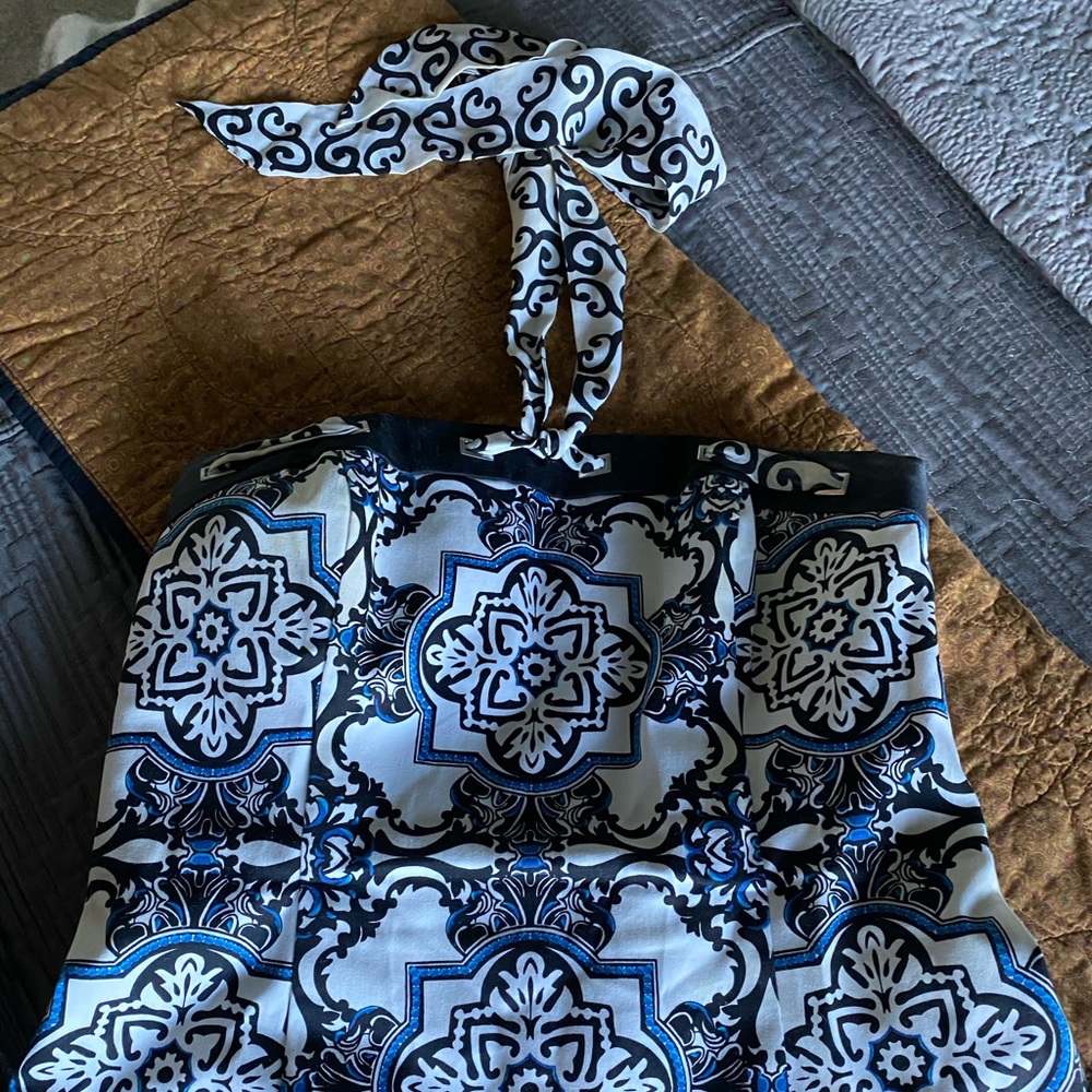 𝐁𝐥𝐚𝐜𝐤 𝐖𝐡𝐢𝐭𝐞 𝐌𝐚𝐫𝐤𝐞𝐭 Ladies Top